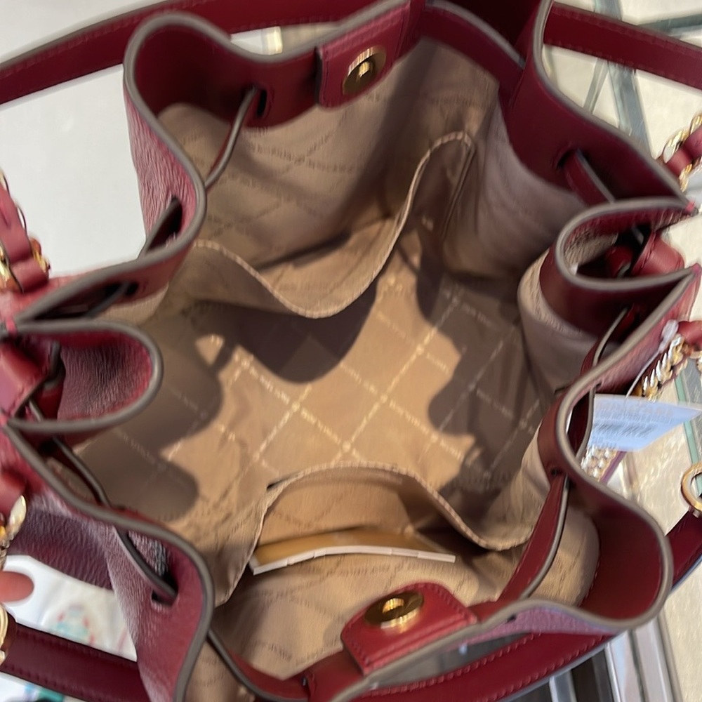 MICHAEL KORS
Mina Large Chain Shoulder Tote Bag
Dark Cherry 
NWT - Picture 13 of 16